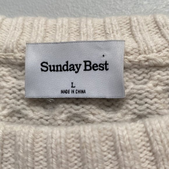 ❗️SOLD❗️Aritzia Sunday Best Peggy Sweater Size L - Picture 8 of 10